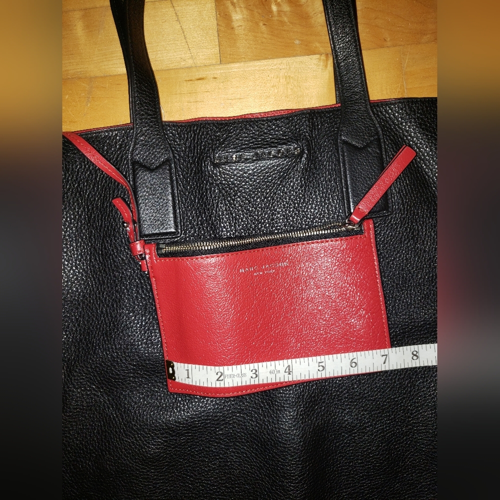 Marc Jacobs soft black lambskin leather tote w pouch lipstick red lining Tote L - Picture 8 of 13